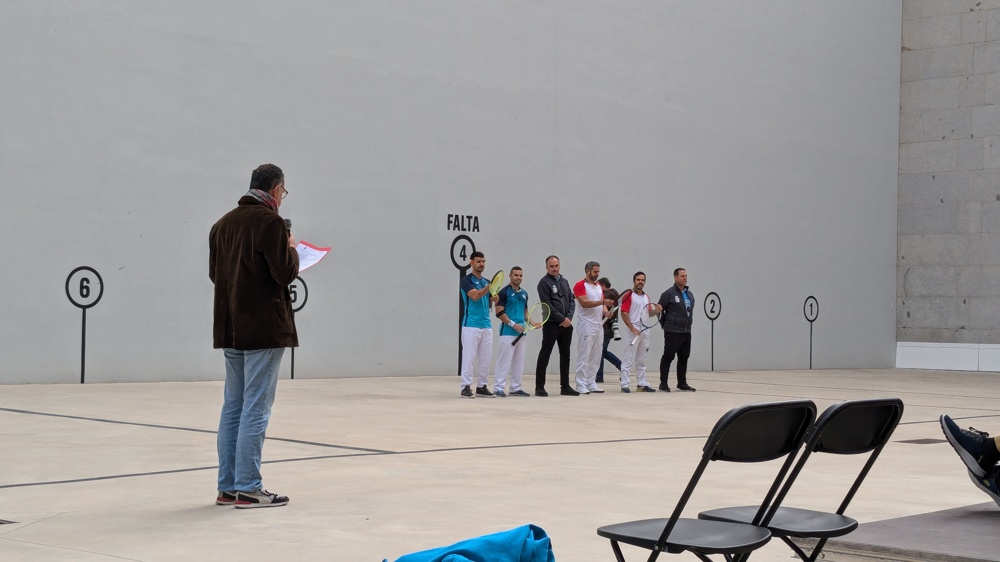 Pelota mano y frontenis. Las dos modalidades exhibidas en el Beti-Jai 